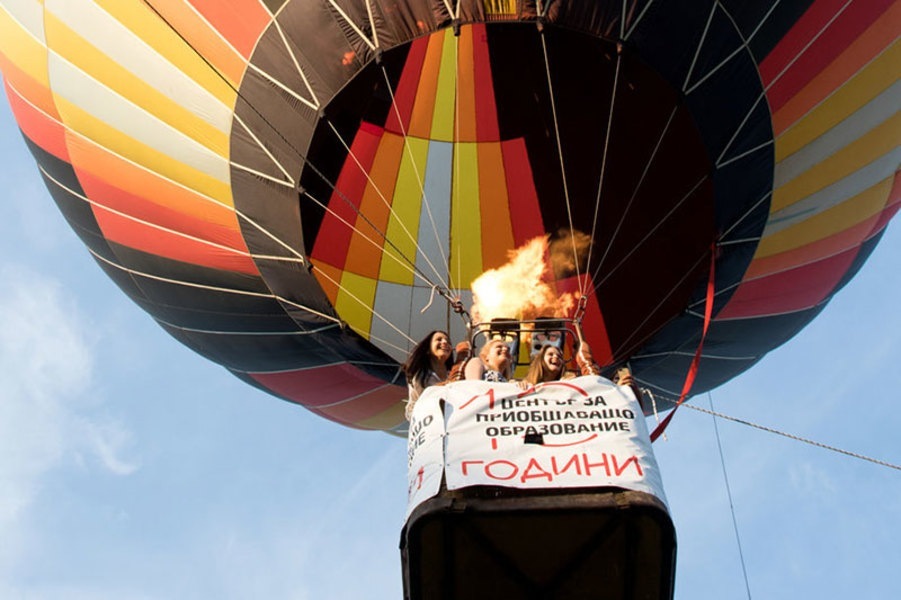 How Students Who Did Something Unforgettable for One of Their Teachers Rose with Balloon in the South Park