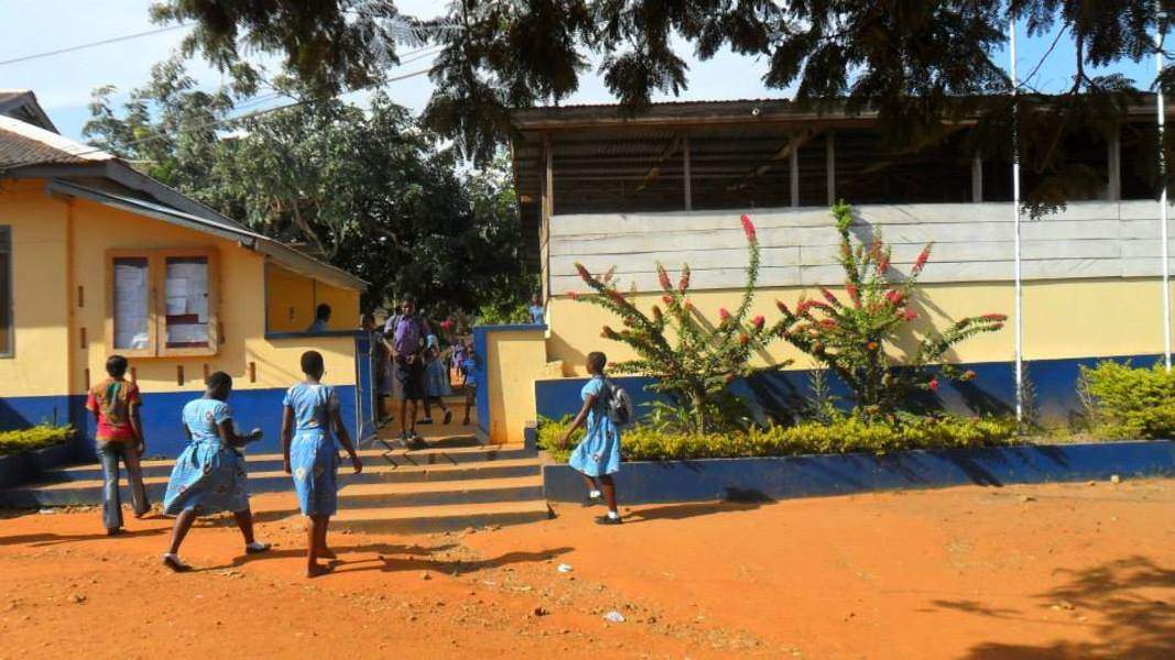 Български учители посетиха училища в Гана