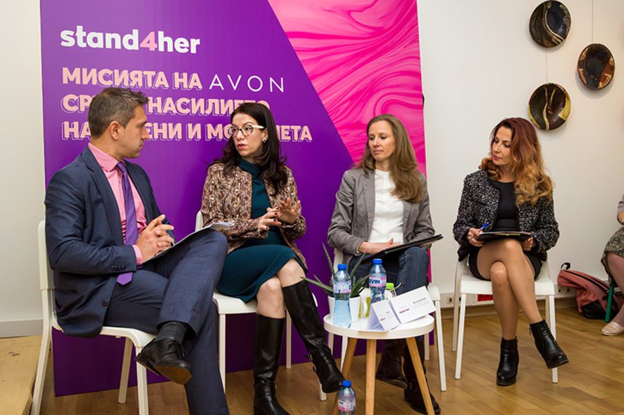 AVON обяви своята нова комуникационна платформа #stand4her, под която ще бъдат обединени усилията в подкрепа на жените
