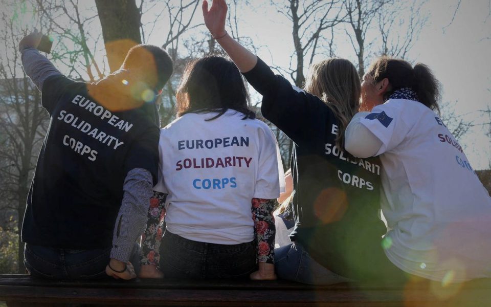 Как нашите доброволци по програма "Европейски корпус за солидарност" допринасят за каузата на Сдружение "ЕЛА"