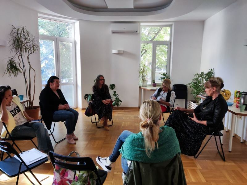Есенните срещи на Сдружение ЕЛА и Телъс България по проект "Стоп кадър - групова работа за справяне с насилието в училище" продължават